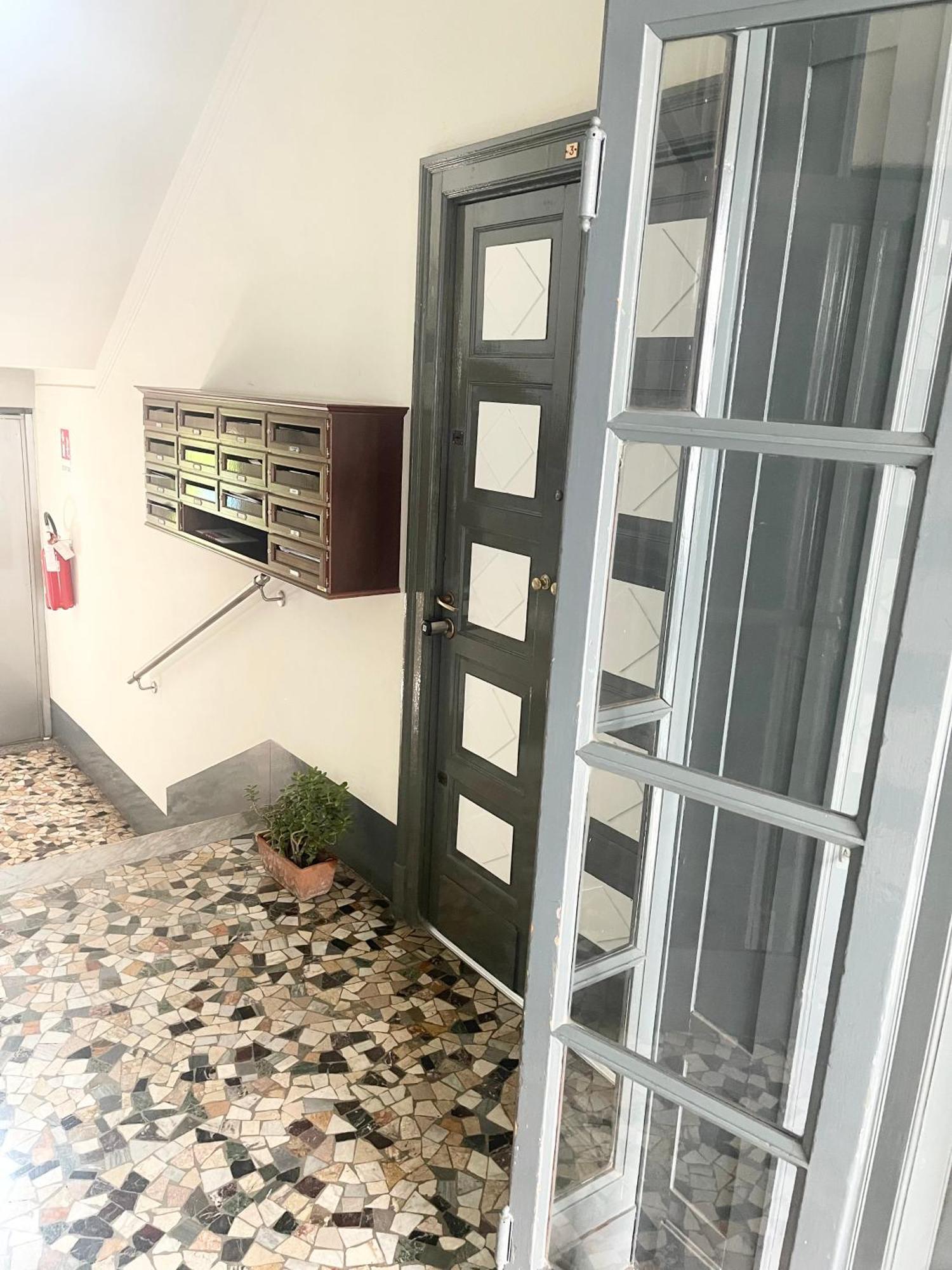 Ampio Bilocale Zona Navigli Leilighet Milano Eksteriør bilde